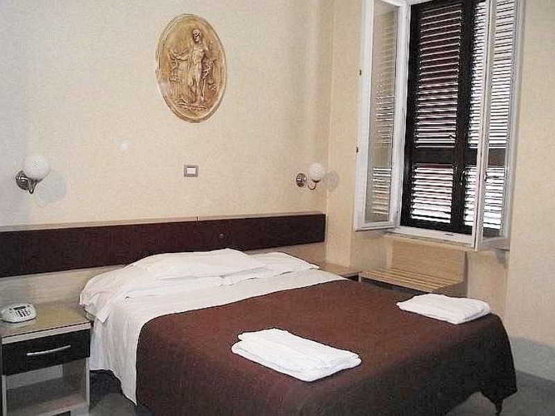רומא Hotel Elide מראה חיצוני תמונה