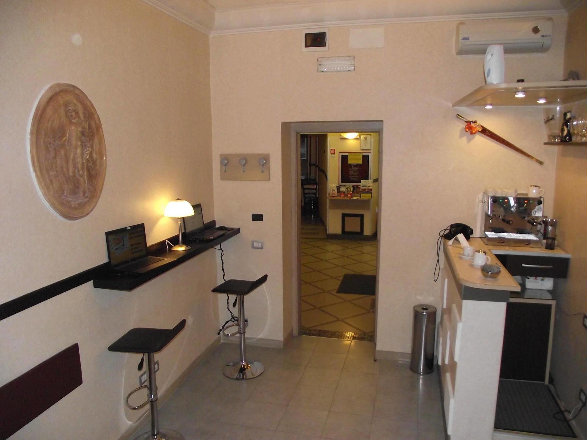 רומא Hotel Elide מראה חיצוני תמונה